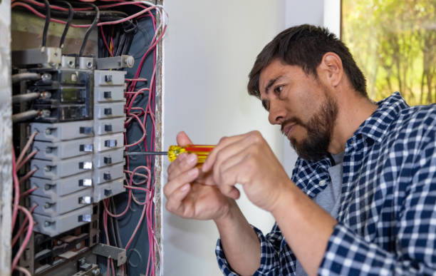  Eureka, IL Electrician Pros